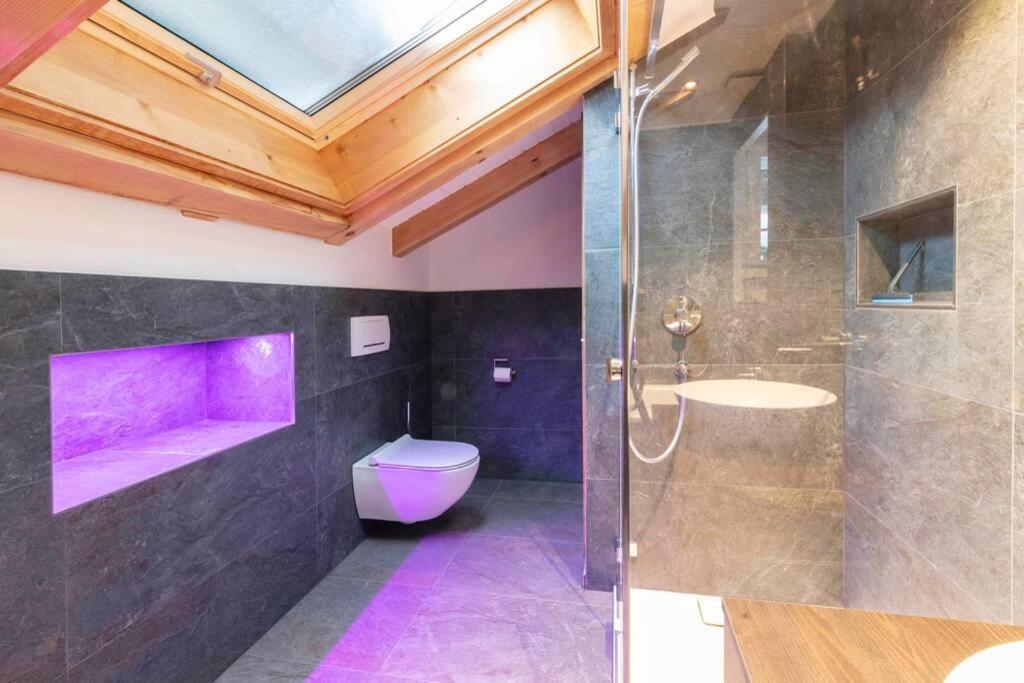 Exklusives Chalet Mit Traumhafter See- Und Bergsicht ゼーリスベルク エクステリア 写真