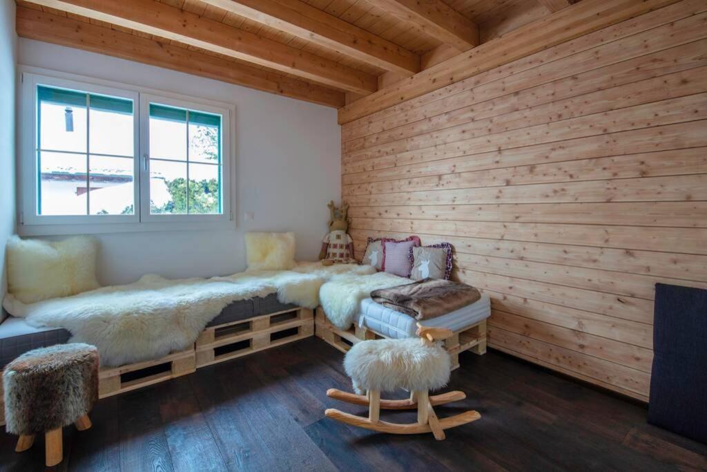 Exklusives Chalet Mit Traumhafter See- Und Bergsicht ゼーリスベルク エクステリア 写真