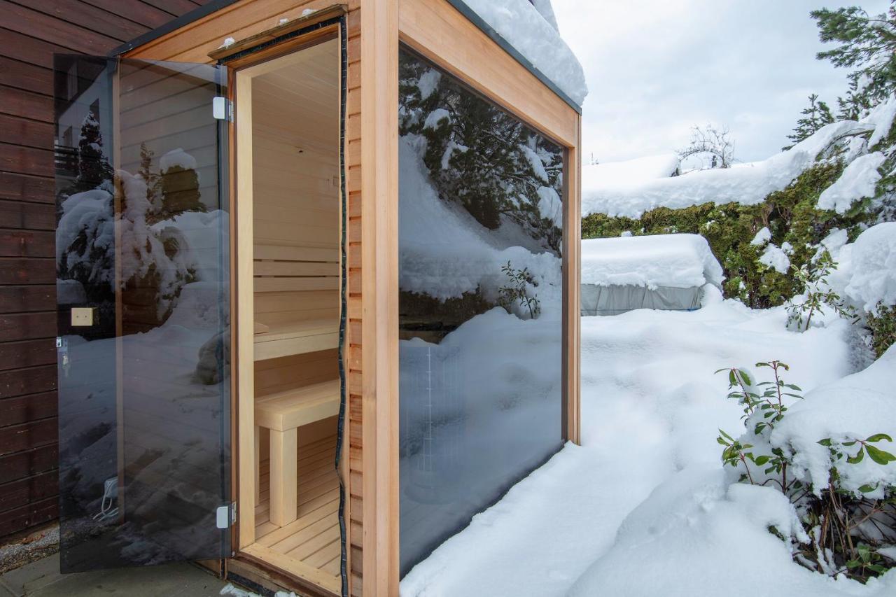 Exklusives Chalet Mit Traumhafter See- Und Bergsicht ゼーリスベルク エクステリア 写真
