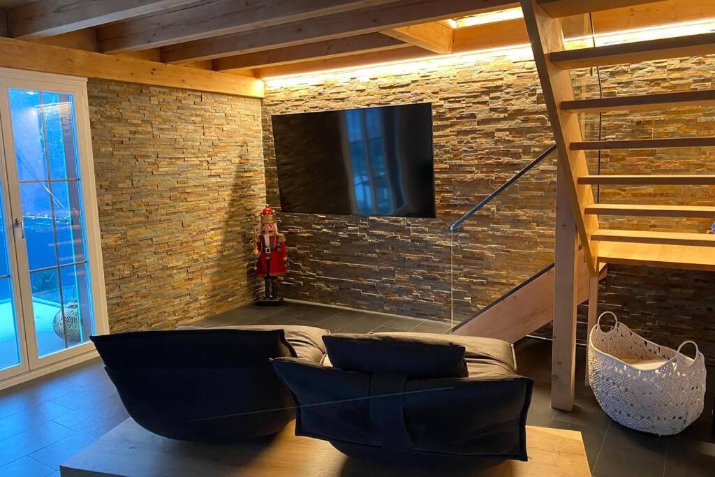 Exklusives Chalet Mit Traumhafter See- Und Bergsicht ゼーリスベルク エクステリア 写真
